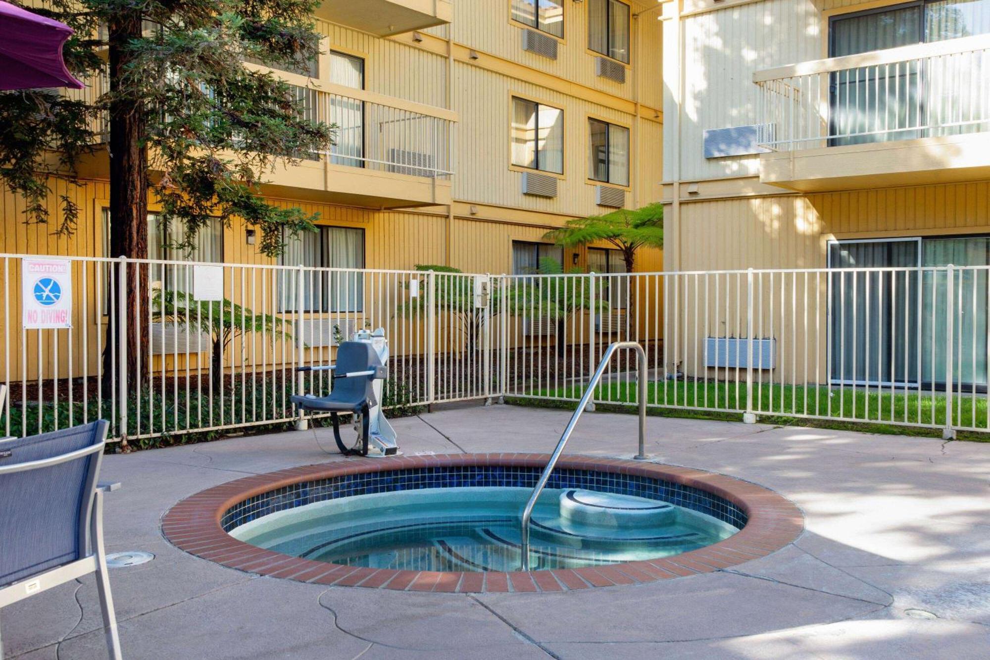 La Quinta By Wyndham Oakland - Hayward Hotel Kültér fotó
